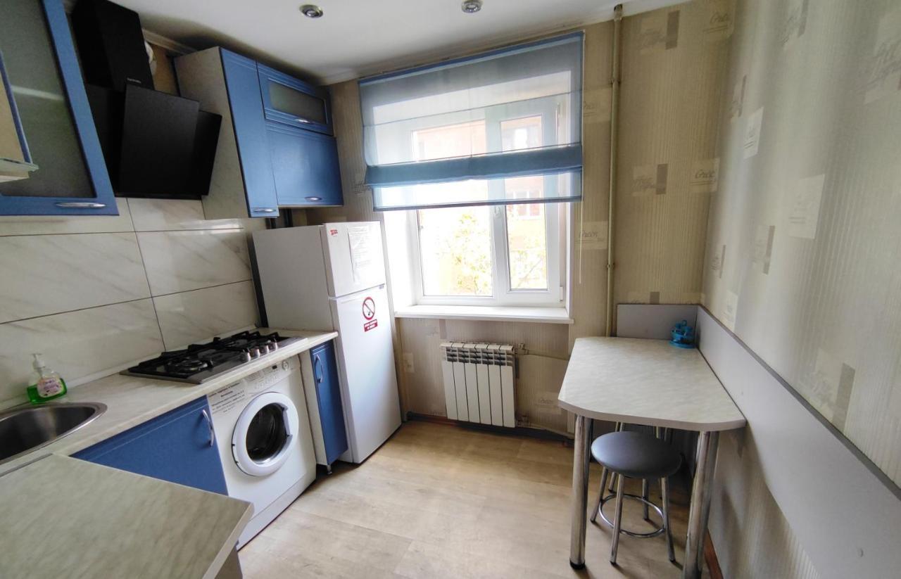Двухкомнатные Апартаменты Центр Mystetsʹka 3 Kr Apartments Krivoy Rog Luaran gambar