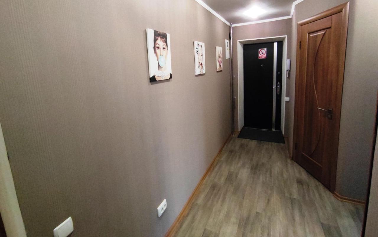 Двухкомнатные Апартаменты Центр Mystetsʹka 3 Kr Apartments Krivoy Rog Luaran gambar