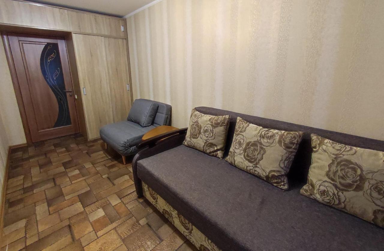 Двухкомнатные Апартаменты Центр Mystetsʹka 3 Kr Apartments Krivoy Rog Luaran gambar