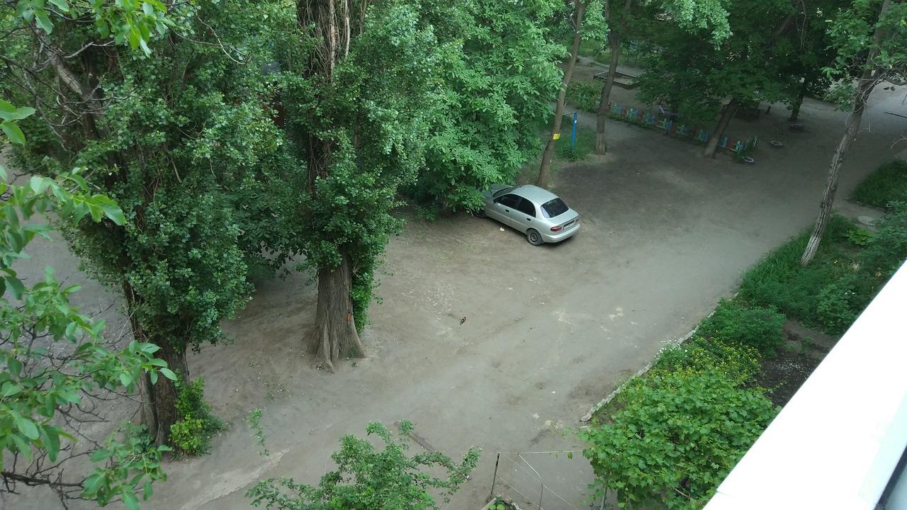 Двухкомнатные Апартаменты Центр Mystetsʹka 3 Kr Apartments Krivoy Rog Luaran gambar